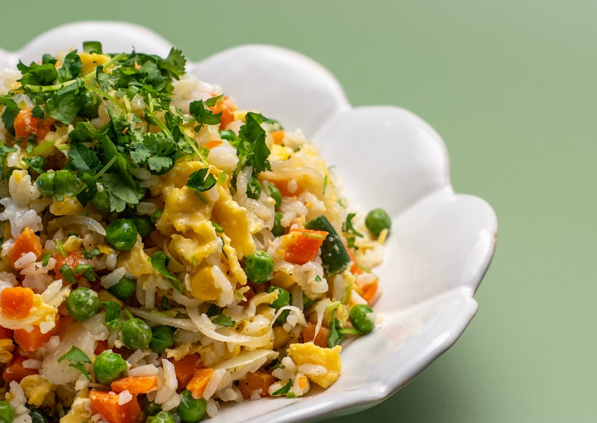 Simple Fried Rice with Frozen Veg & Egg